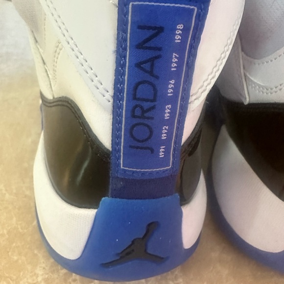 JORDANS Size 12 - Picture 4 of 4